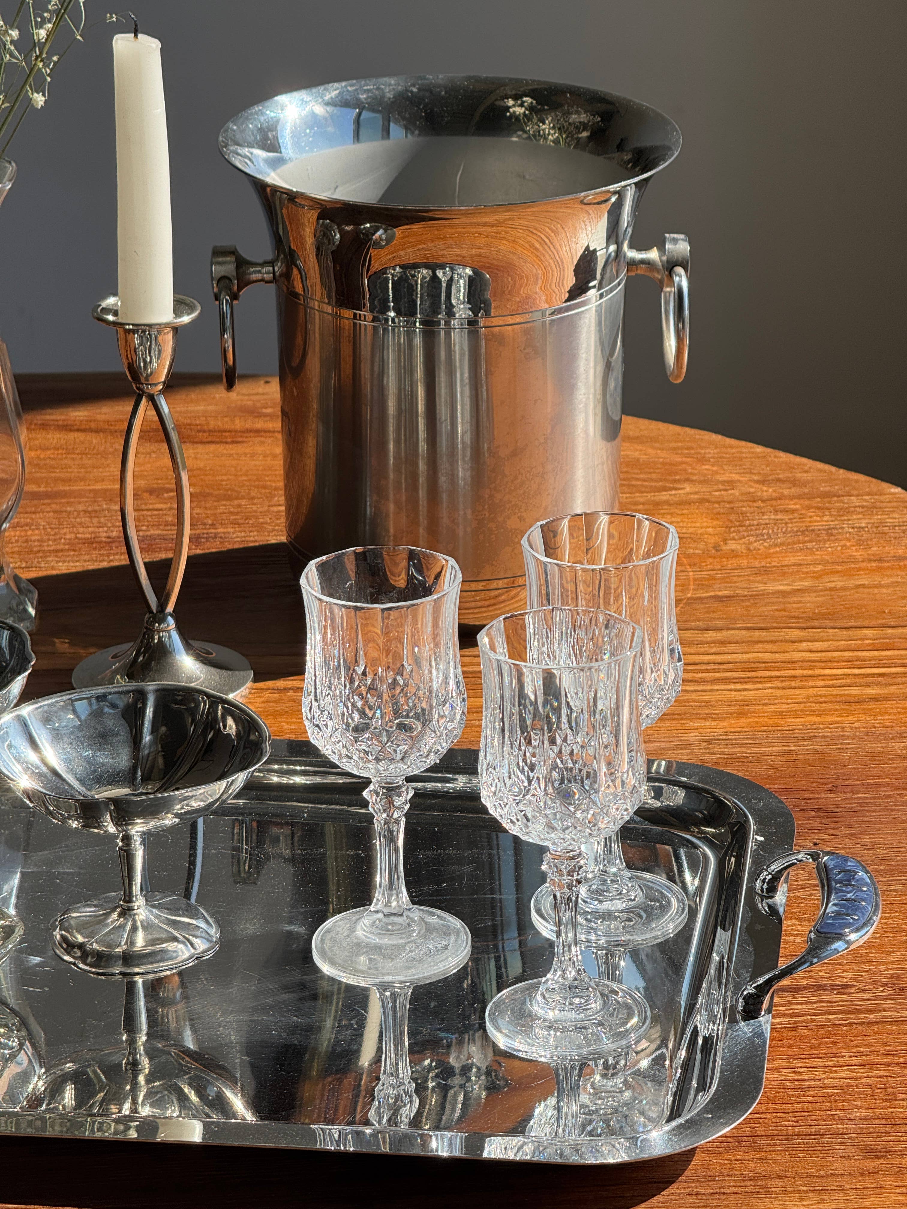 Office Objets - Wholesale Wine Glass - Set of 6 small diamond-cut crystal glasses H14.510