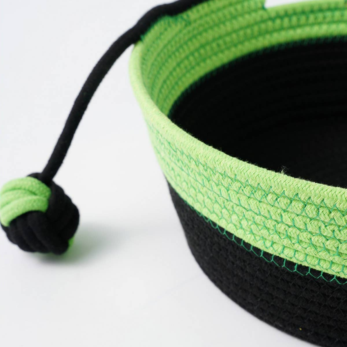 PAWPAWwholesale - Wholesale Pet Bed - Cat - Woven Cat House with Toy Ball for All Seasons_CWMM656122