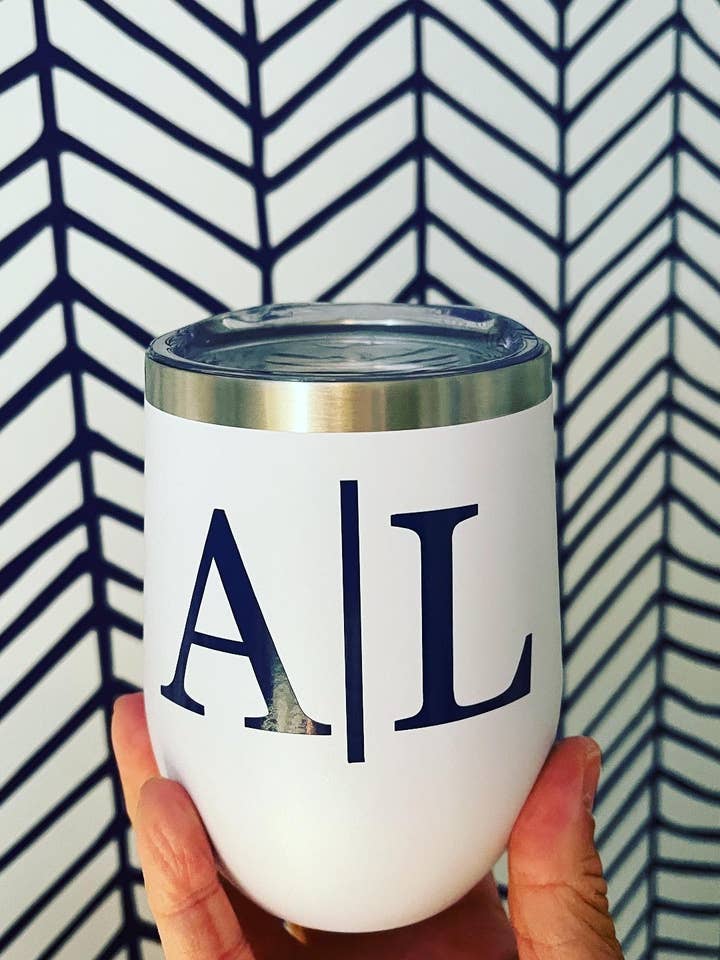 Gobelet en acier inoxydable personnalisé avec couvercle | Logo personnalisé pour la vente par Everything Labeled- Decorative drinkware for every ocassion