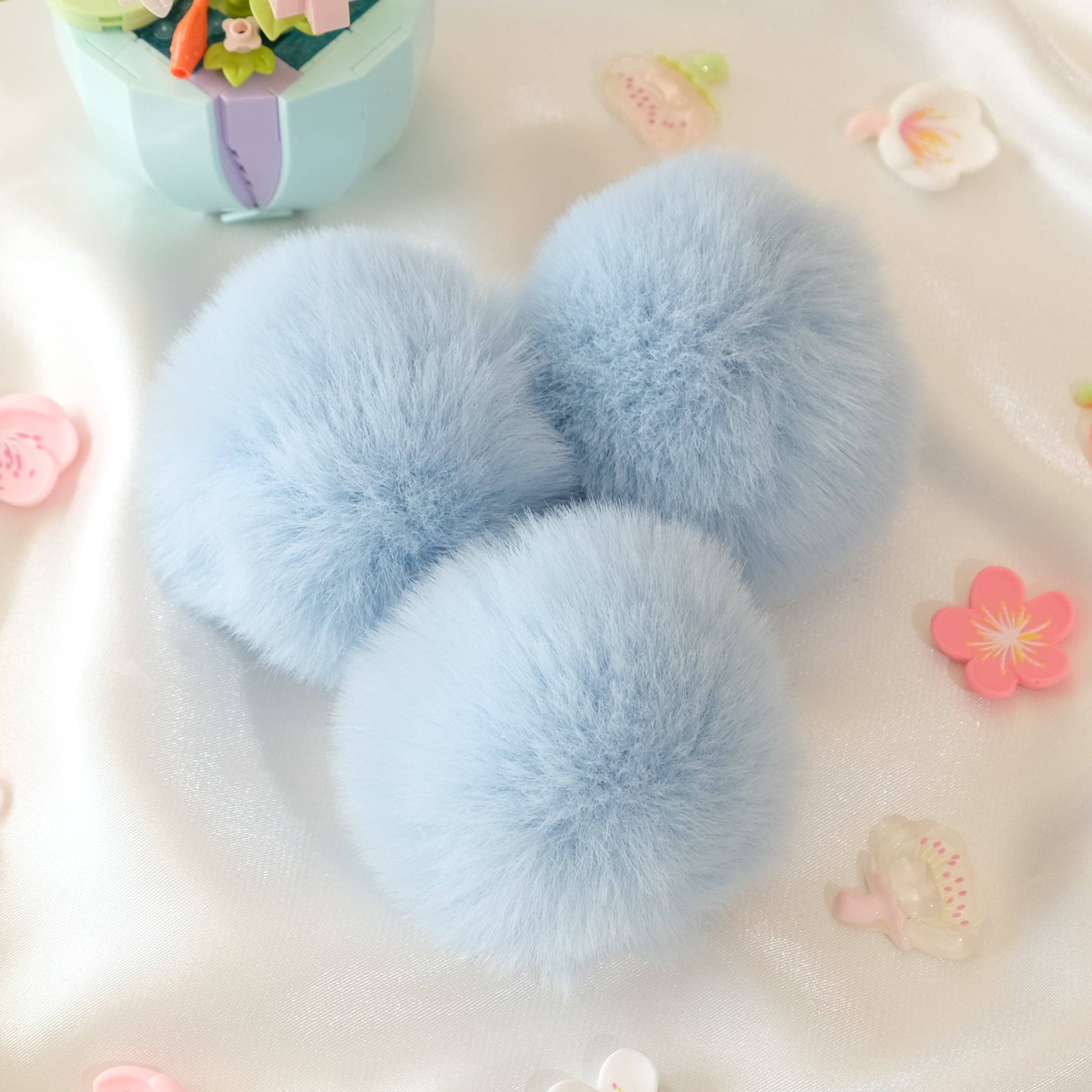 Moon Bunny - Wholesale Craft supplies - Pom pom4