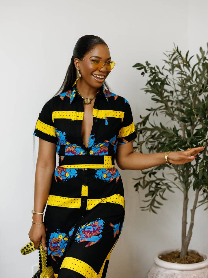 ROBE CHEMISE MAXI ÉVASÉE À IMPRIMÉ AFRICAIN NANNY pour la vente par Mae Otti