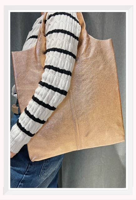 Z et Z - Wholesale Belt Bag - Women's - Grained leather or iridescent leather tote bag19