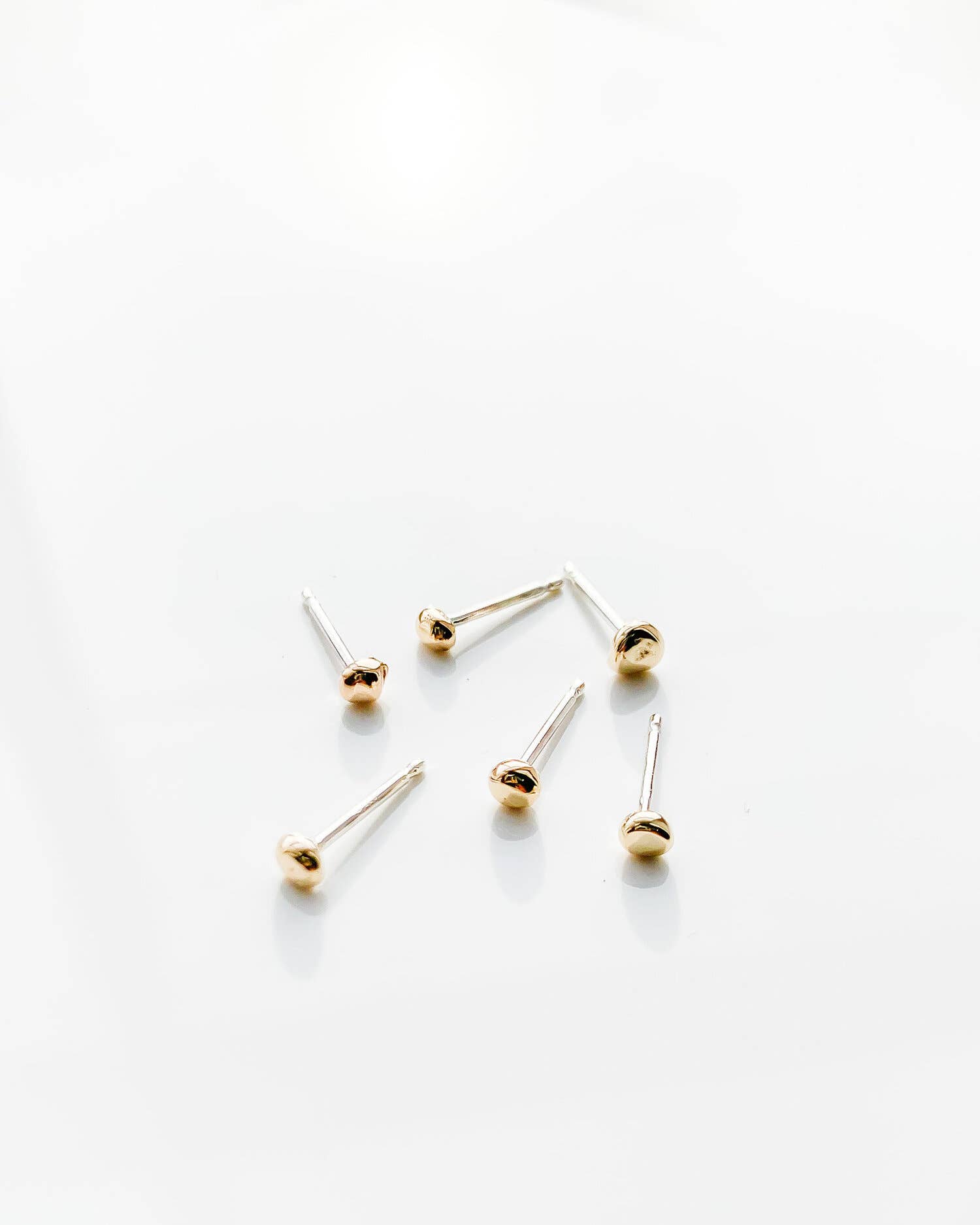 Sun & Selene - Venta al por mayor Pendientes de botón/aretes de poste - Pendientes GAIA Pebble2