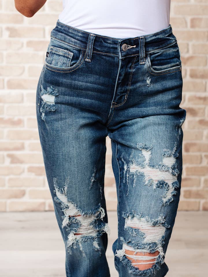 Avenue Wholesale - Vendita all'ingrosso Jeans - Donna - Judy Blue Boyfriend a Vita Media con Risvolto e Strappi2