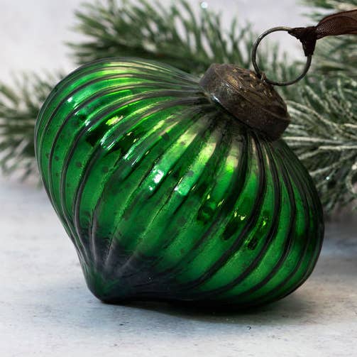 Bollywood Christmas - Wholesale Kerstdecoratie - 3" smaragdgroene geribbelde lantaarn kerstdecoratie0