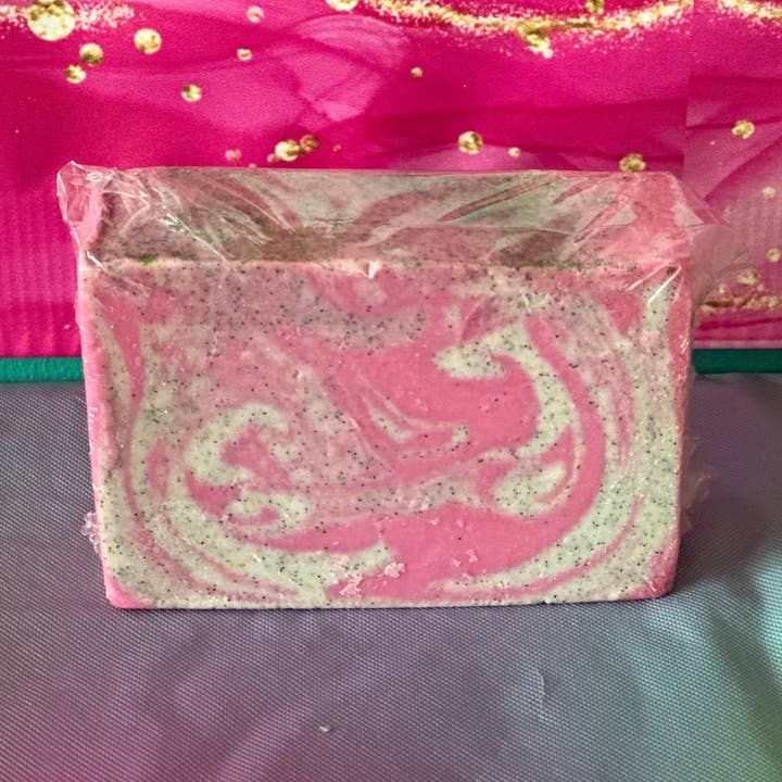 Glitter In The Air Zeep 4oz voor wholesale door Squeaky Clean Luxurious Soaps