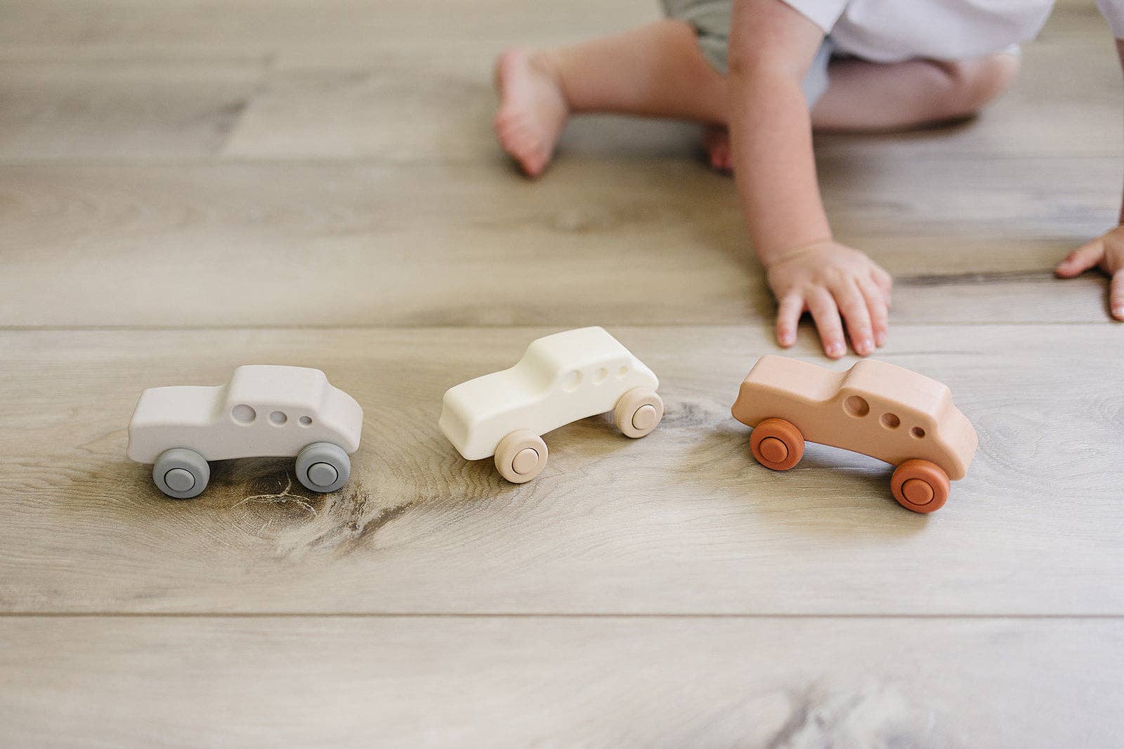 Ali + Tings - Wholesale Toy Car/Truck - Kids - Classic Car Set0