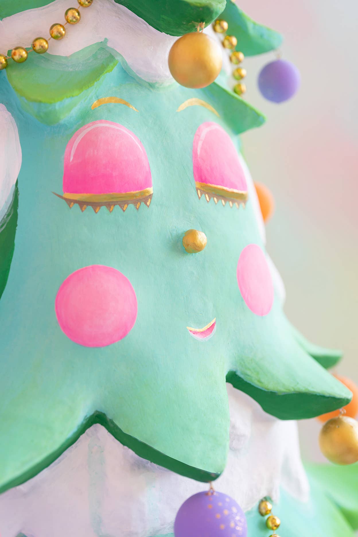 Glitterville - Wholesale Decorative Tabletop Object - Glitterville Pinesy On Point Display, Resin, 88"1