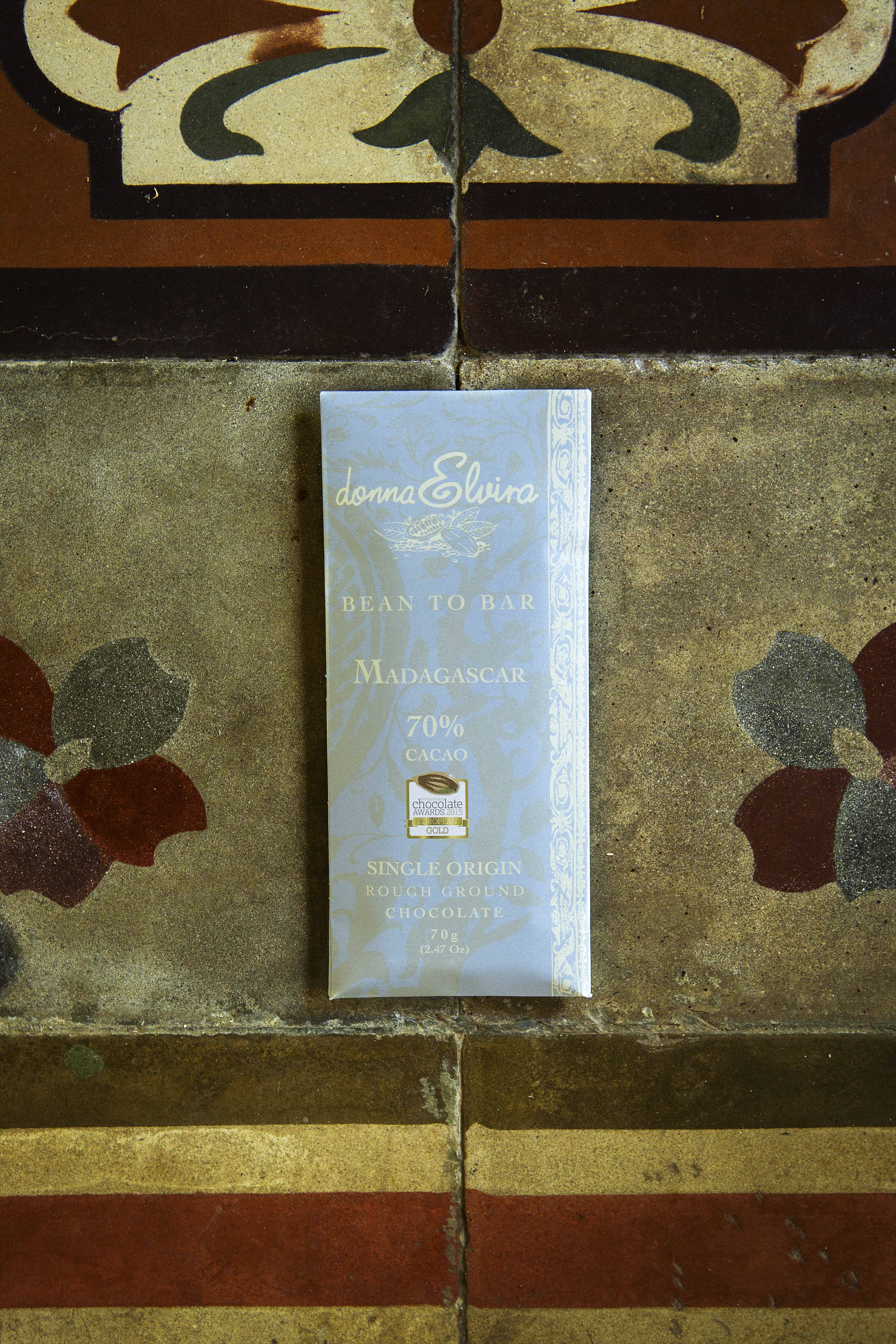 DONNA ELVIRA dolceria di Roccasalva Elvira - Wholesale Chocolate Bar - Madagascar single origin chocolate3