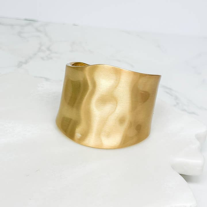 Prep Obsessed Wholesale - Wholesale Cuff Bracelet - Wavy Gold Cuff Bracelet1