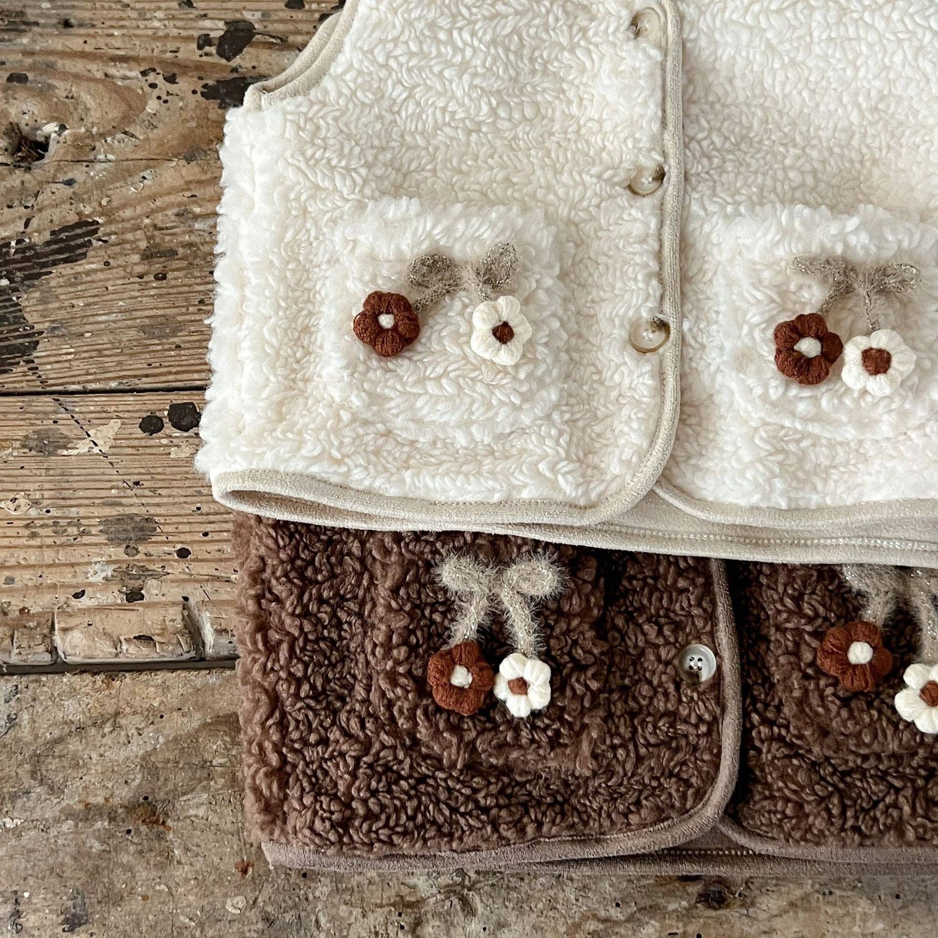 MyKids-USA® – Engroshandel Cardigan - Baby – Tykt strikket cardigan til babypige med to lommer6