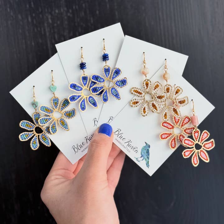 Brincos Wildflower por atacado de Blue Raven Handcrafted