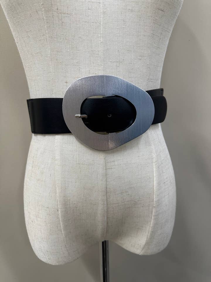 CEINTURE À RABAT EN BOUCLE MÉTALLIQUE pour la vente par Kis 2