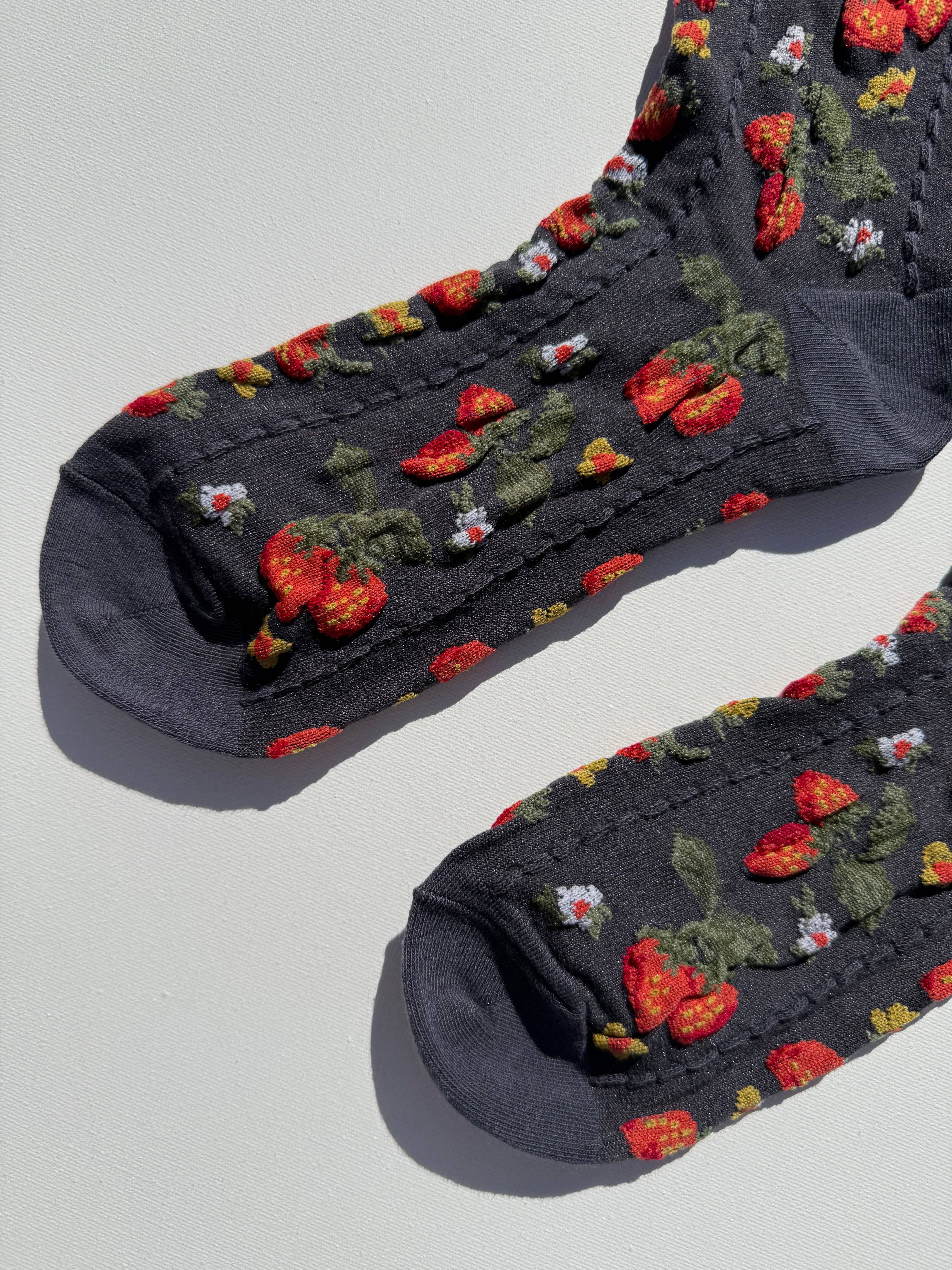 Billy Bamboo - Wholesale Socks – Women's - STRAWBERRIES SOCKS9