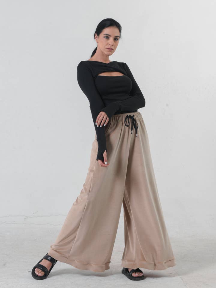 Metamorphoza - Wholesale Knit Top - Women's - Fitted Long Sleeve Top2