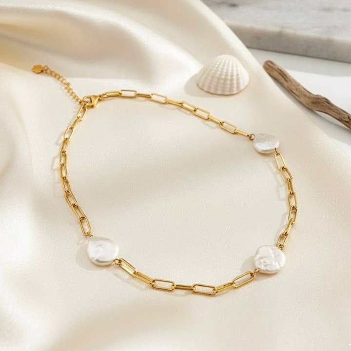 OE! - Wholesale Beaded/Pearl Necklace - ONESTA – Gold chain necklace with pearls1