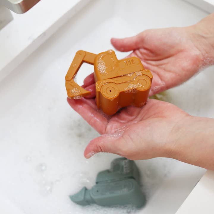 Marlowe & Co - Wholesale Bath Toy - Baby - Construction Vehicle Mold Free Silicone Bath Toy Set 5