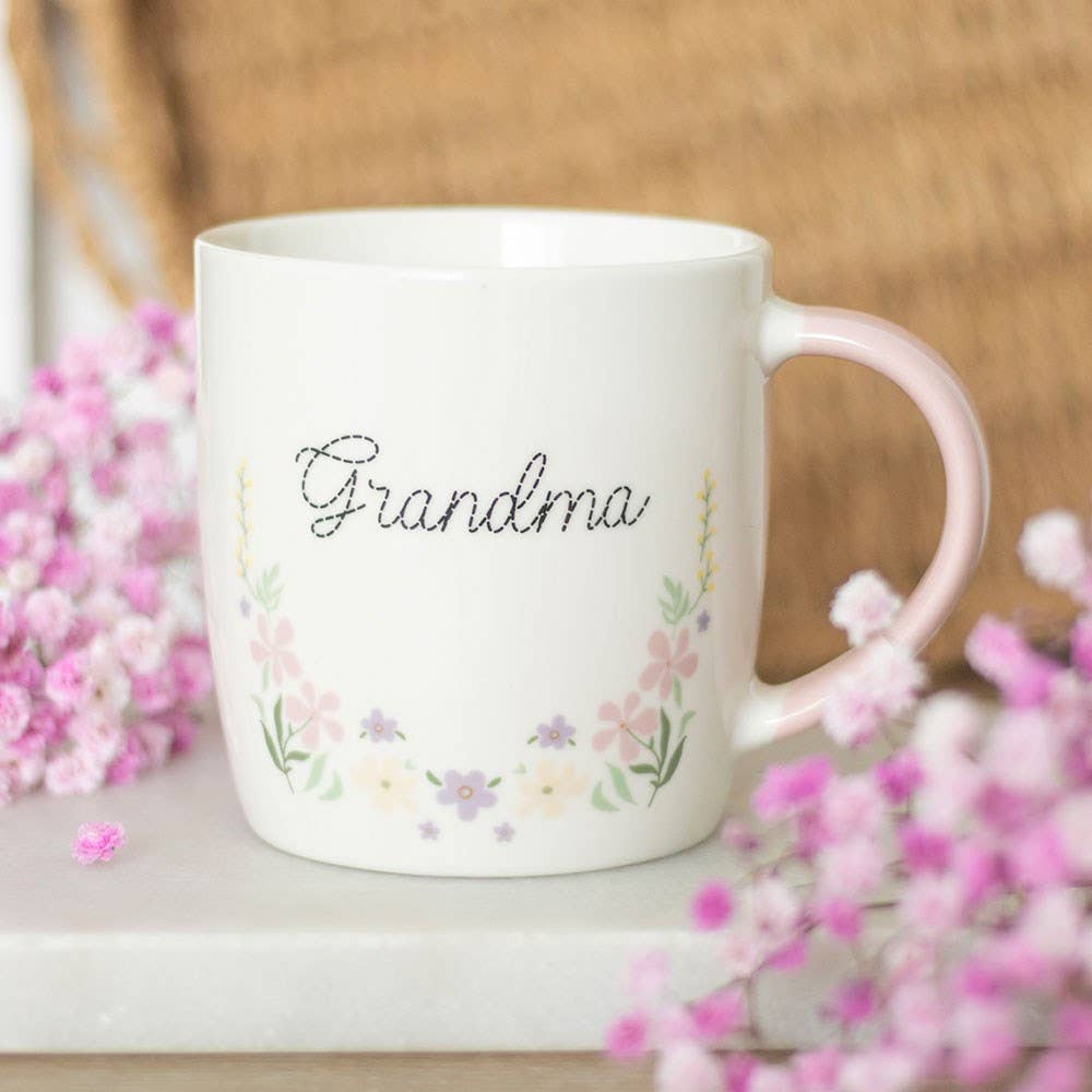 Something Different Wholesale - Vendita all'ingrosso Tazza - Tazza Grandma Pastel con motivo floreale per la festa della mamma