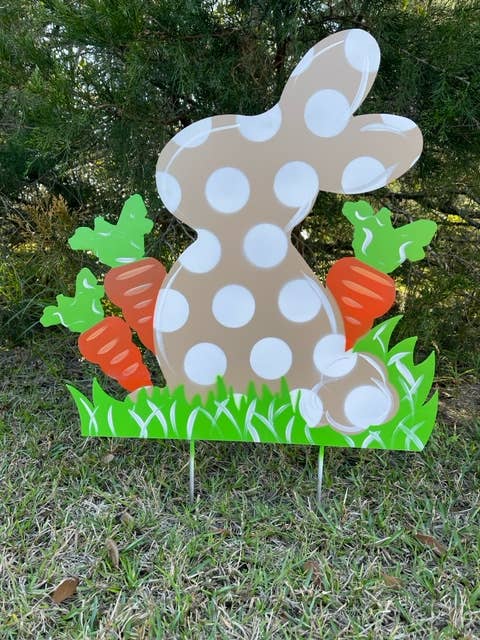 Steel Southern Designs - Wholesale Sign - Outdoor Metal Art Rabbit with Carrots1