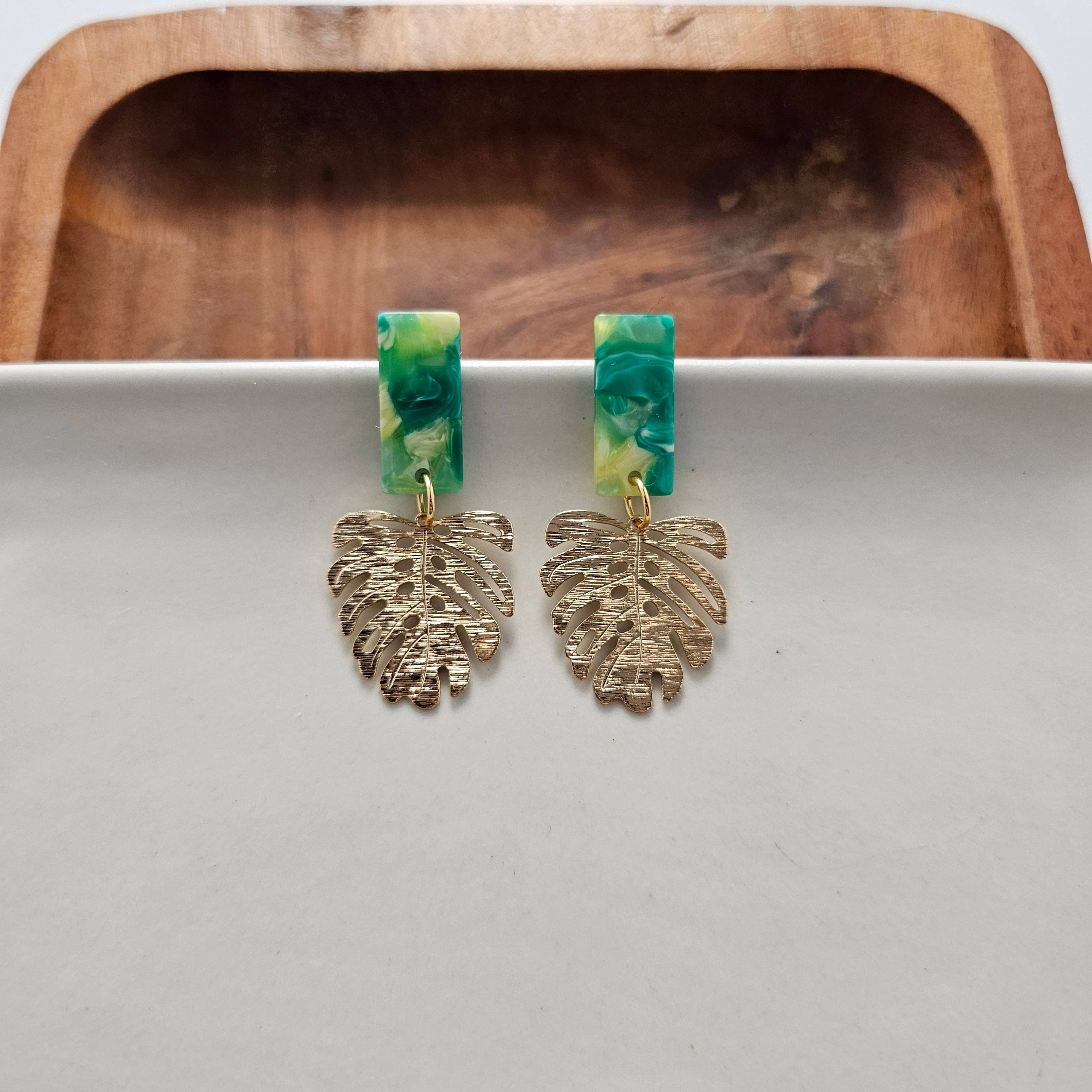 Spiffy & Splendid - Wholesale Dangle Earrings - Mini Belize Earrings - Green // Resort, Plant, Jewelry0