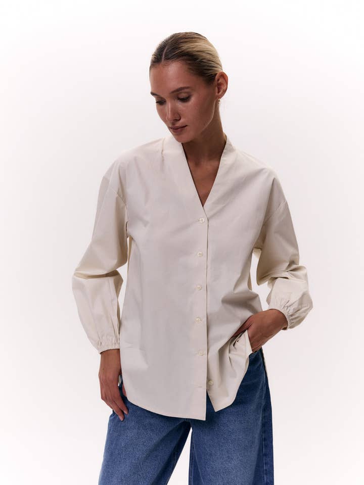 Cotton shirt with a one-piece stand-up collar for wholesale by Azuri Fashion Group