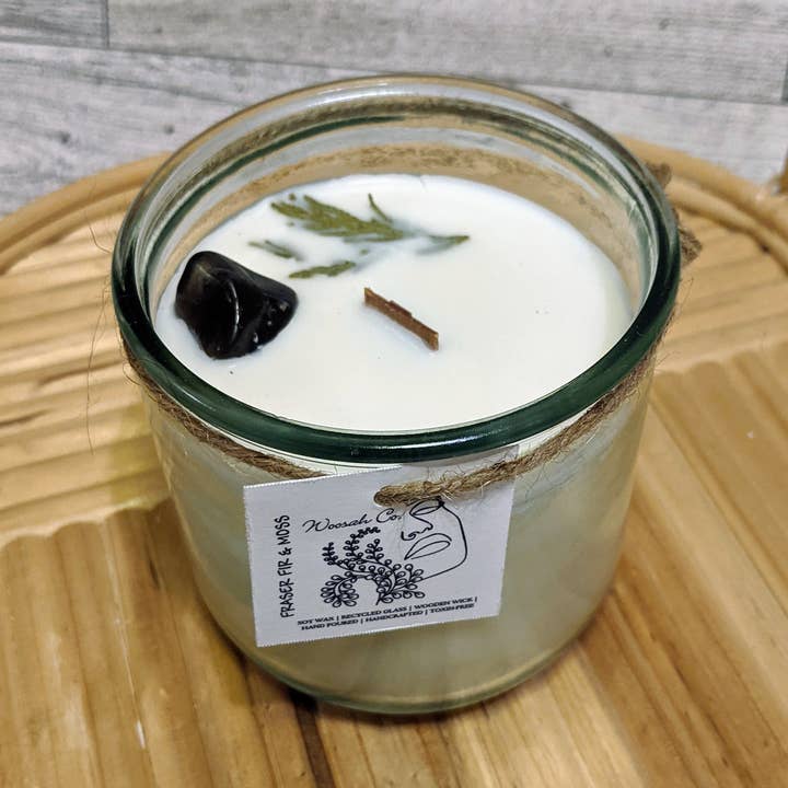 Candela Fraser Fir & Moss da 9 once l Cera di soia l Stoppino in legno per la vendita all'ingrosso da parte di Woosah Co.