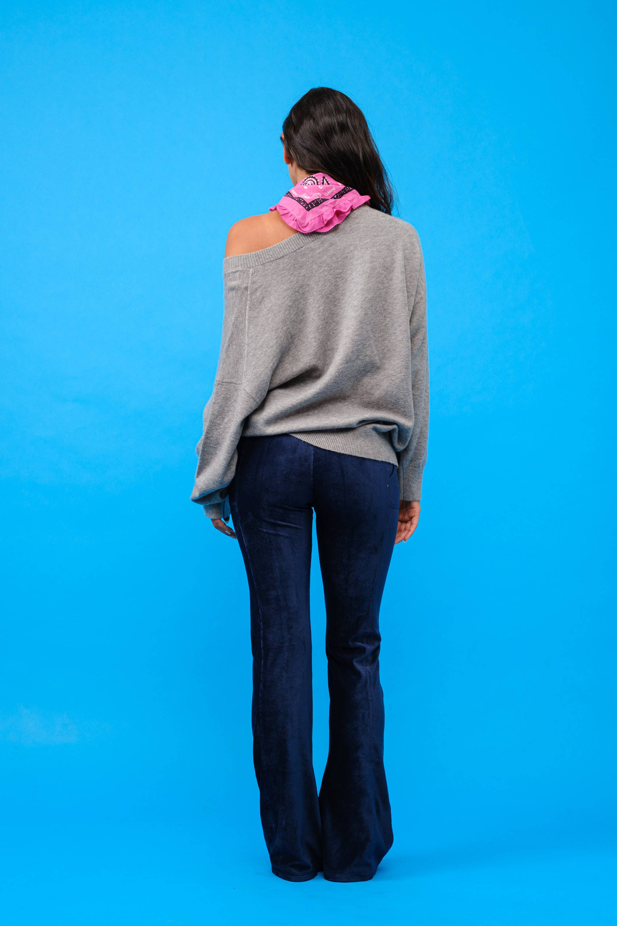 Signature 8 – Pulôver - Mulher por atacado – Suéter Oversized de Cashmere com Decote V e Mangas Longas S631214