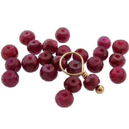 Ruby (luglio) per la vendita all'ingrosso da parte di Isabelle Grace Jewelry