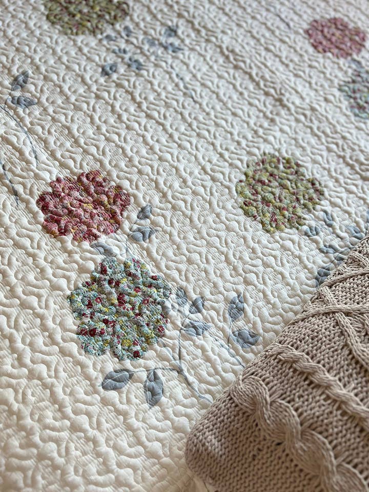 Colcha Mae para venta al por mayor de Kensington Barry