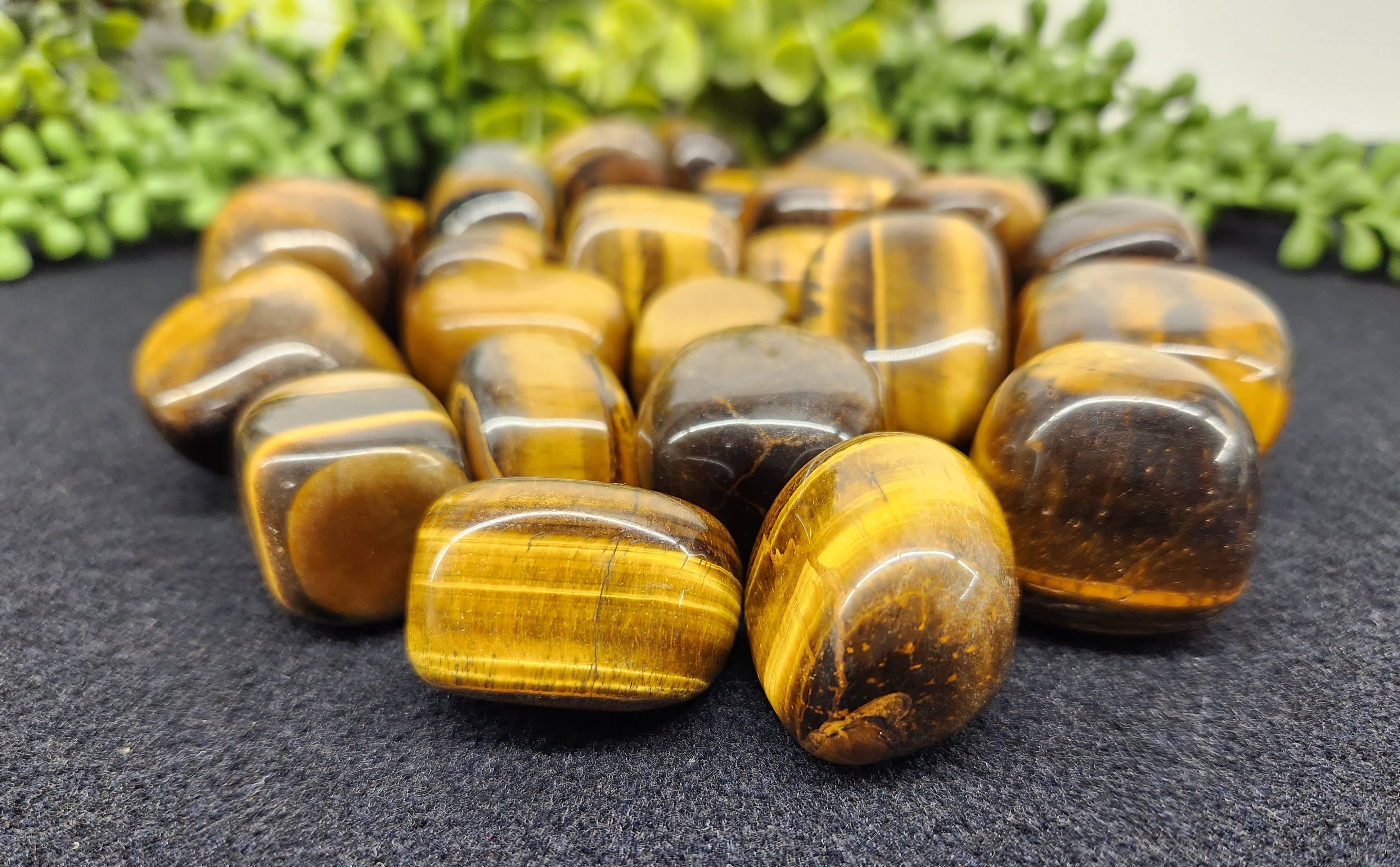 Meraki Gemstones - Wholesale Spirituele steen/kristal - Gele tijgeroog (1 kg/2,2 lbs.) Ongeveer 30-35 mm getrommeld1