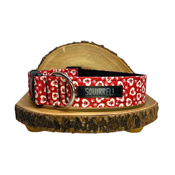 Collare Cuori e Zampe per la vendita all'ingrosso da parte di Squirrel!