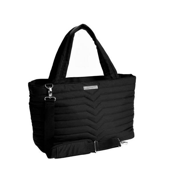 28" Hardcase Luggege Med Guld Studs og 4 Spinner Hjul for engroshandel hos Vince Camuto - Luggage