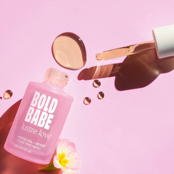 Bold Babe – PMS-ljusolja för wholesale av Lustre Love