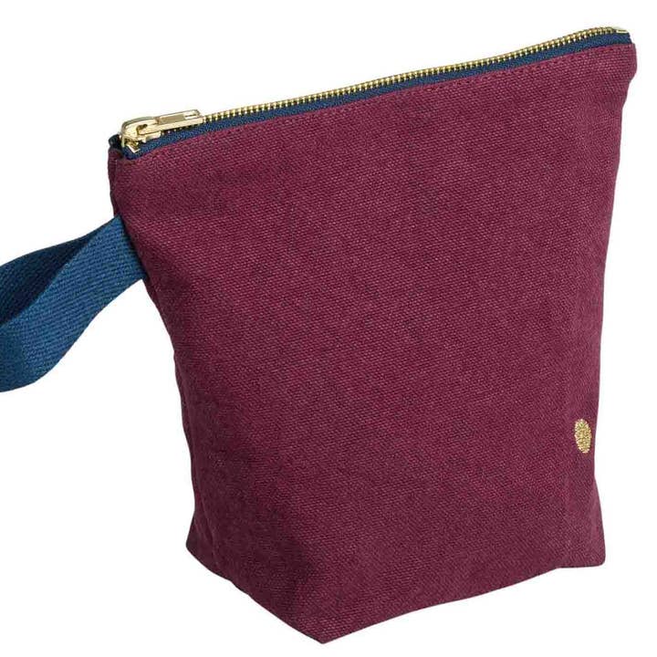 Iona Wine Toiletry Bag 22 x 18 x 7.5 for wholesale by Maison Vivaraise & La Cerise sur le Gâteau