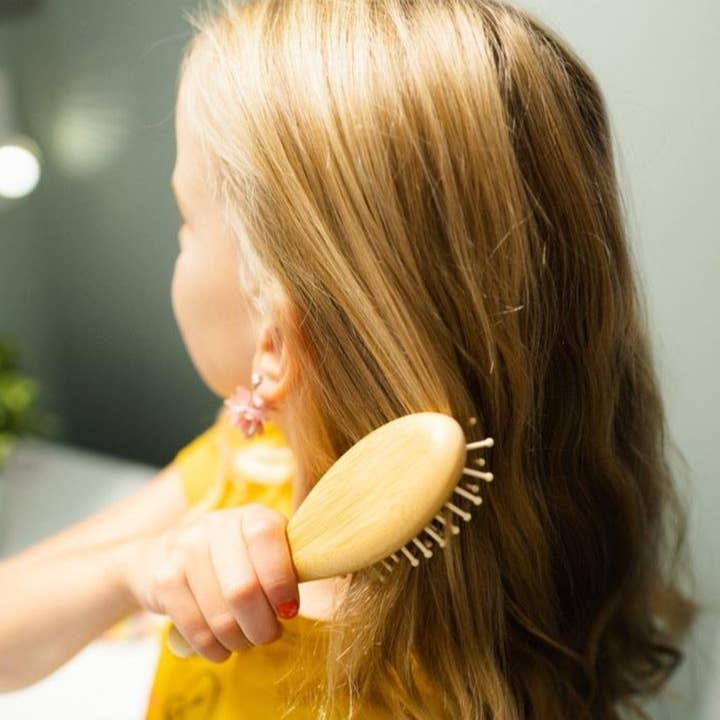 Bamboo Switch – wholesale Hair brush/comb set – Child & baby – Bamboo Kids Hairbrush | Faire Market Bestseller5