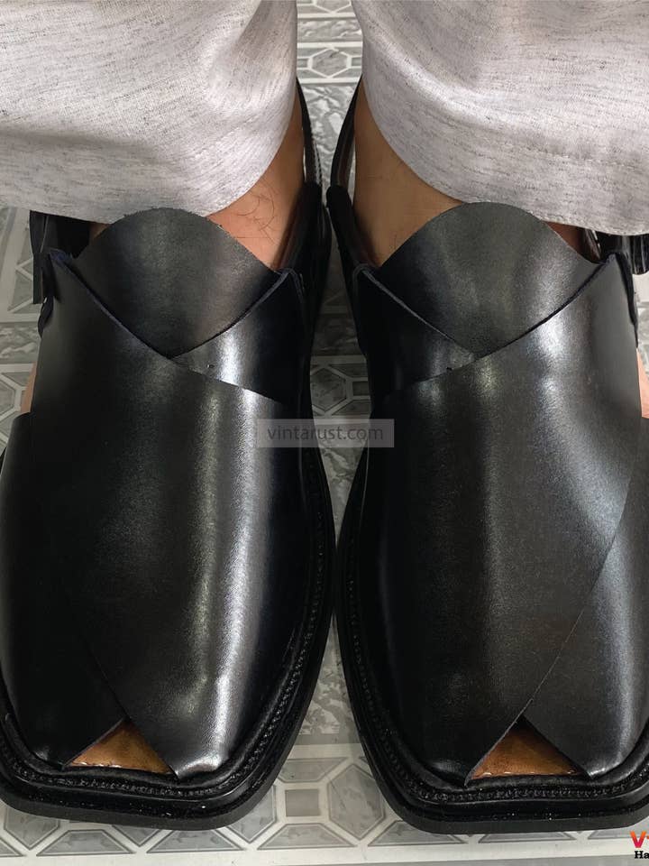 Auténtica Peshawari Chappal Clásica de Cuero Negro Hecha a Mano para venta al por mayor de vintarust