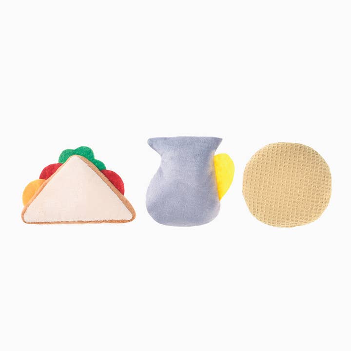 Hugsmart Products Inc – wholesale Pet plush toy – Dog – HugSmart Pet - Picnic Time | Yappy Yum - Dog Plush Toy