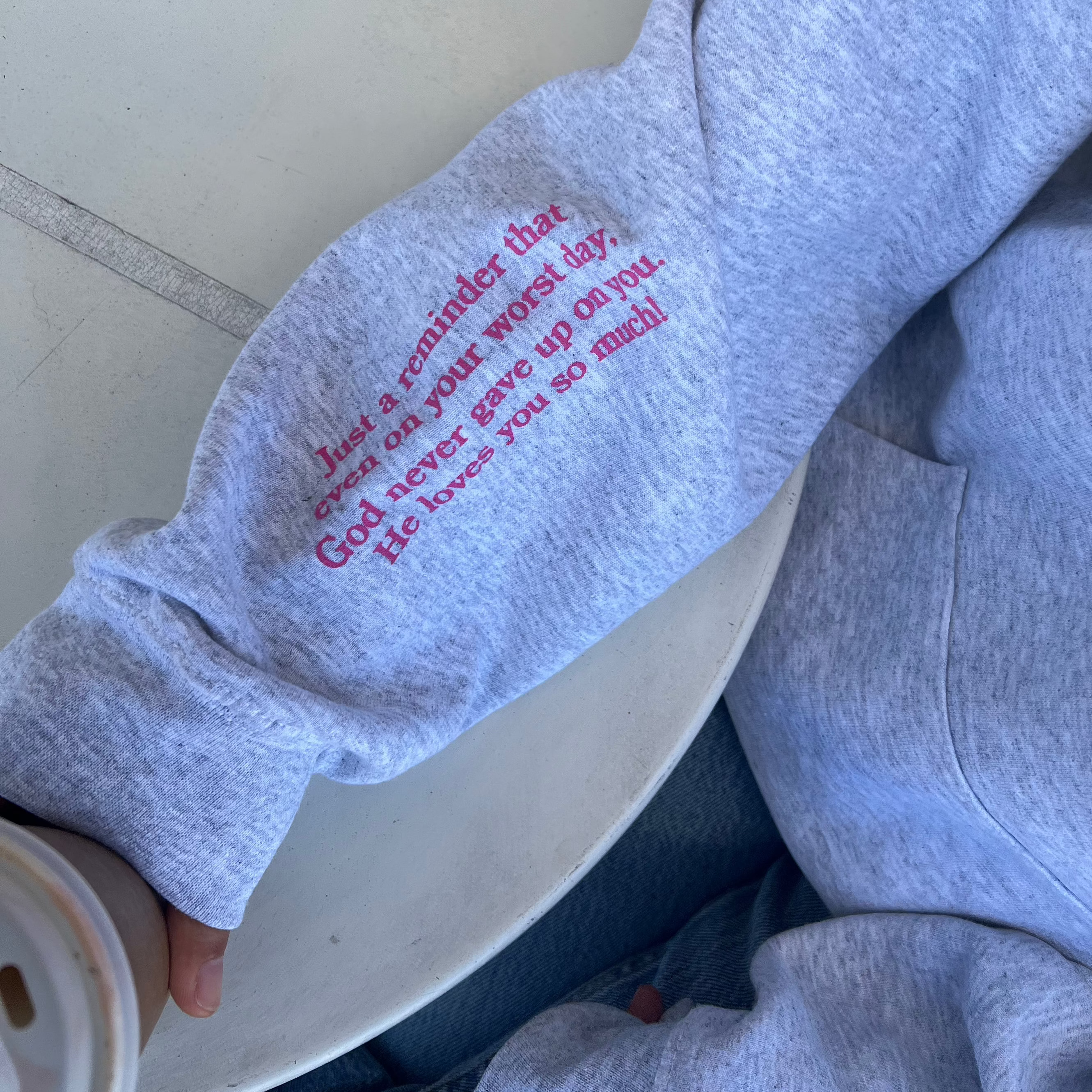 He Would Love First - Vendita all'ingrosso Felpa con cappuccio - Donna - NUOVO! | FELPA CON CAPPUCCIO "JESUS DOODLE" | CENERE1