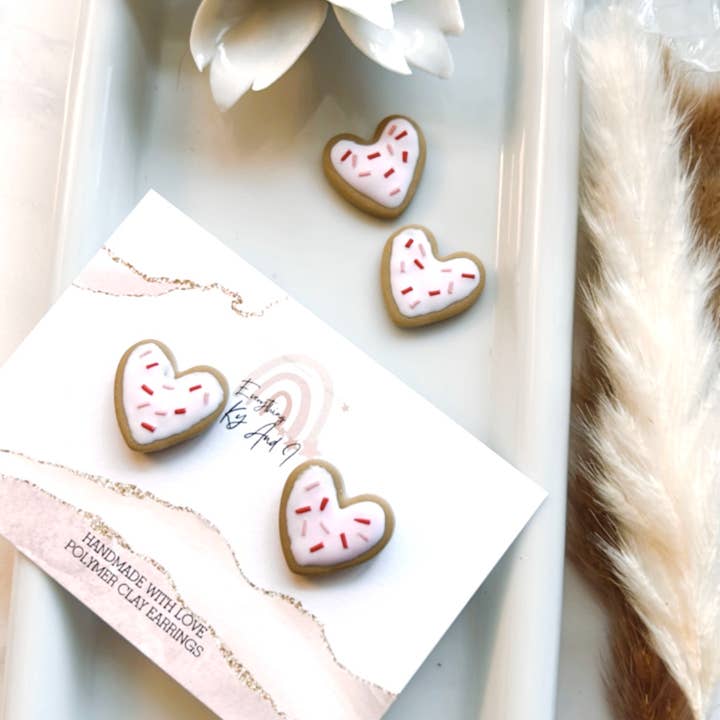 Everything Ky and I - Wholesale Knopjes/oorstekers - Cookie Studs in hartjesklei
