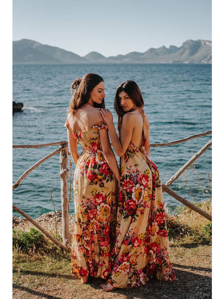 Miss Kitsch - Wholesale Dress – Women's - THAILAND Beige Floral Long Dress3