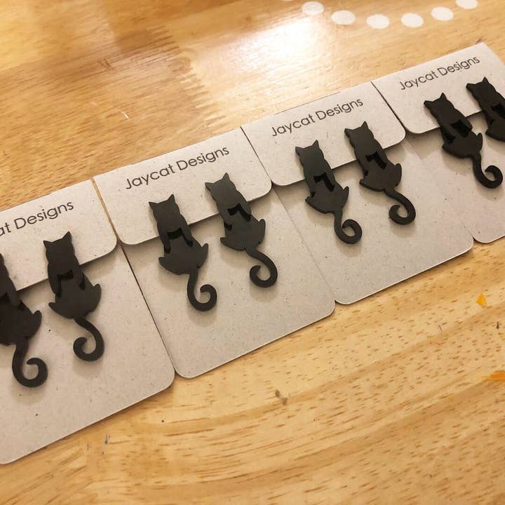Jaycat Designs – wholesale Hängande örhängen – Hängande kattörhängen1