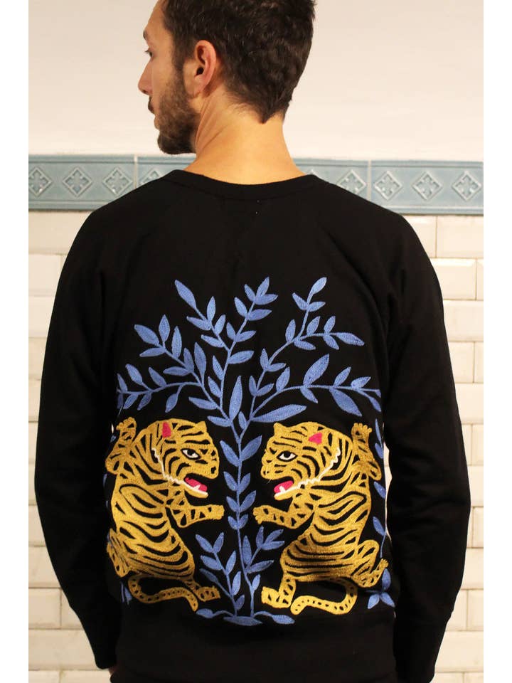 Curiosity Lab - Wholesale Sweatshirt - Women's - Embroidered tiger sweatshirt7
