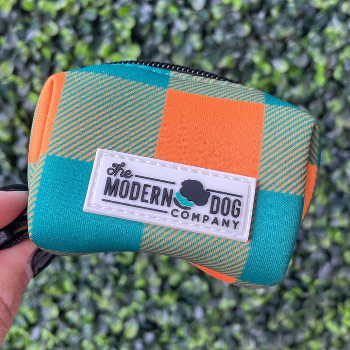 Plaid Camping Poop taske Holder for engroshandel hos The Modern Dog Company