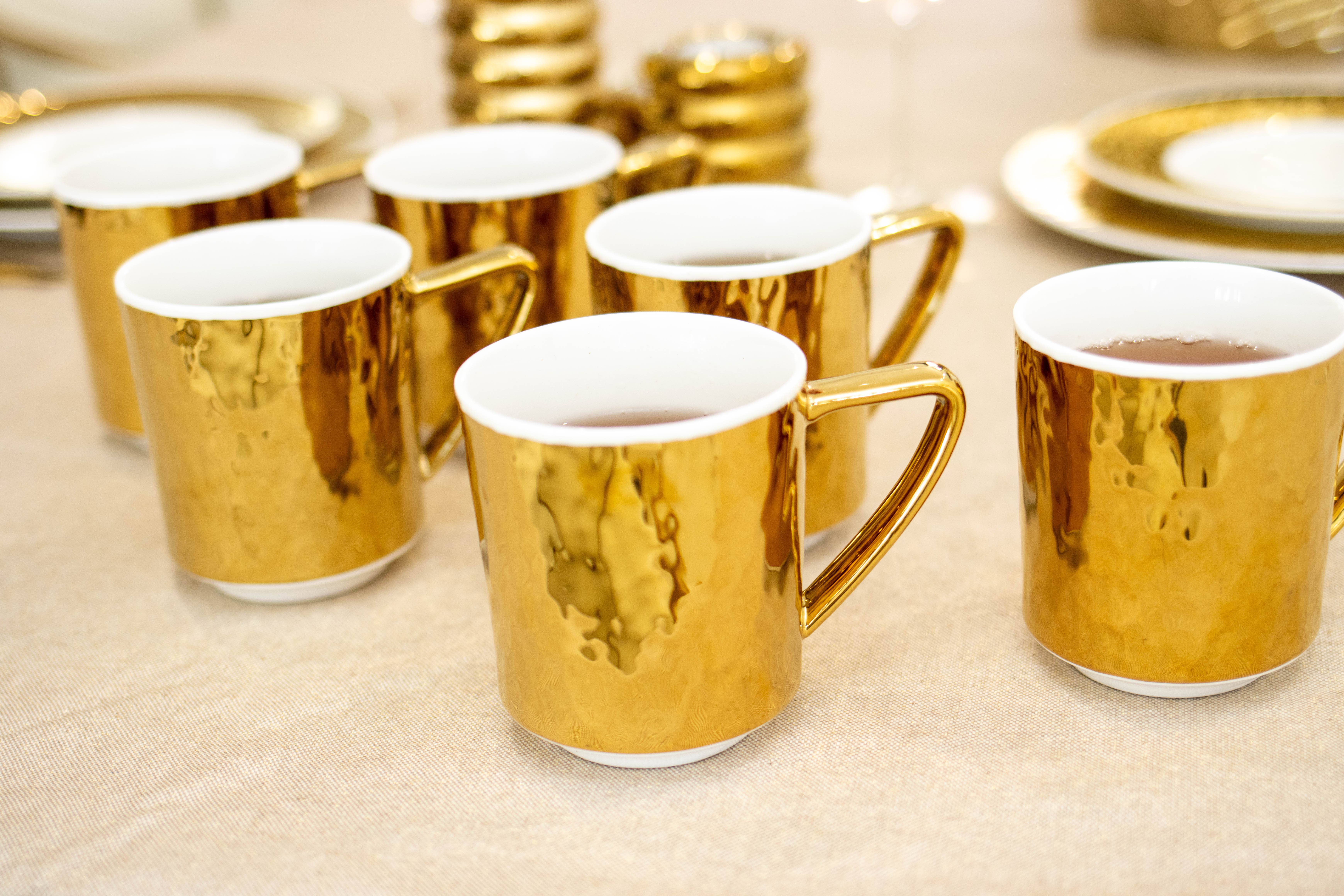 AULICA - Wholesale Coffee Mug - White and Gold Porcelain Mug 340ml1