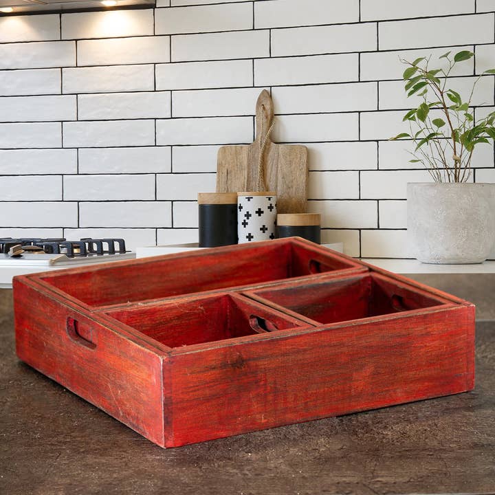 Sæt med 4 træbakker, rød, serveringsbakke i landlig stil for engroshandel hos Antikas
