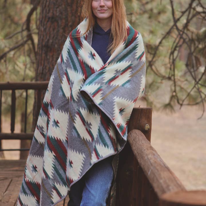 Meraki Movement - Wholesale Bedding Blanket - Inca Cloud Alpaca Throw Blanket1