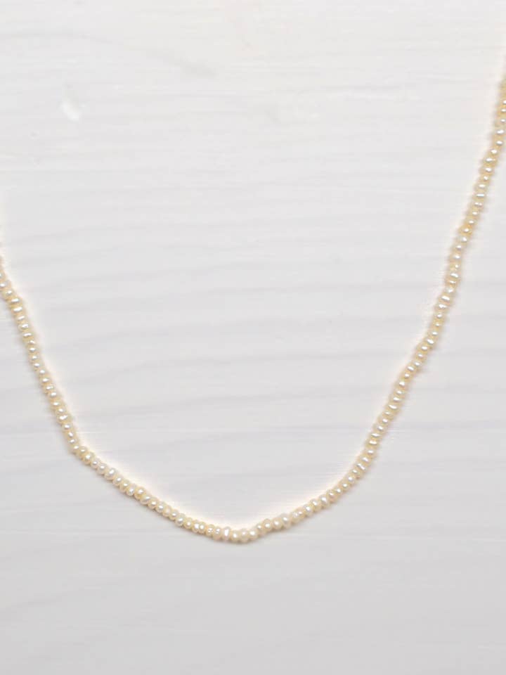 Gargantilla de perlas con cuentas diminutas para venta al por mayor de Boy Cherie