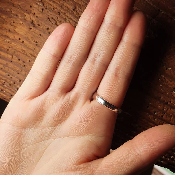 | Pierre de lune | Bague en pierre précieuse en forme de grande larme | pour la vente par Fairley Bohemian