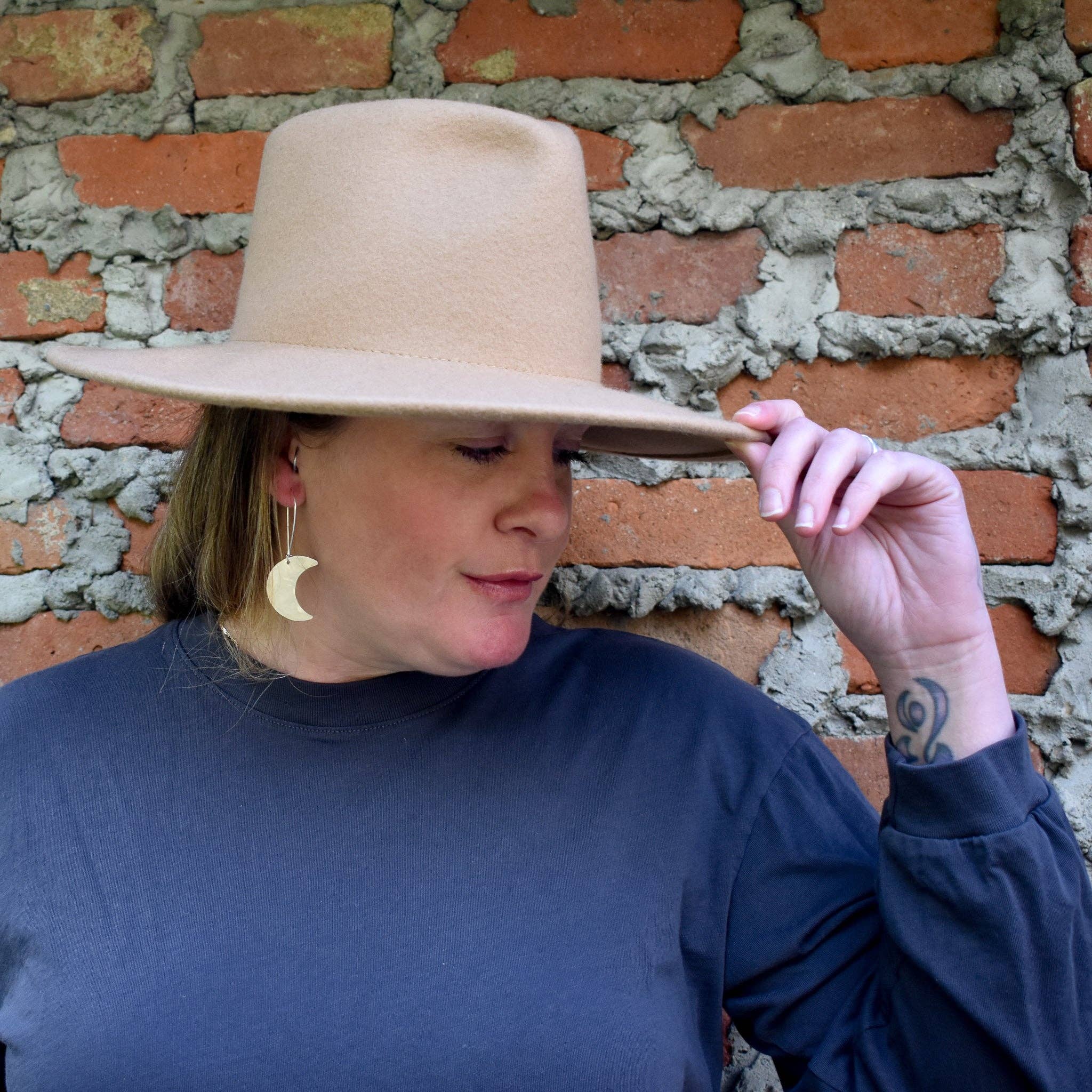 Cascadia Jewlery - Wholesale Dangle Earrings - Crescent Moon Earrings1