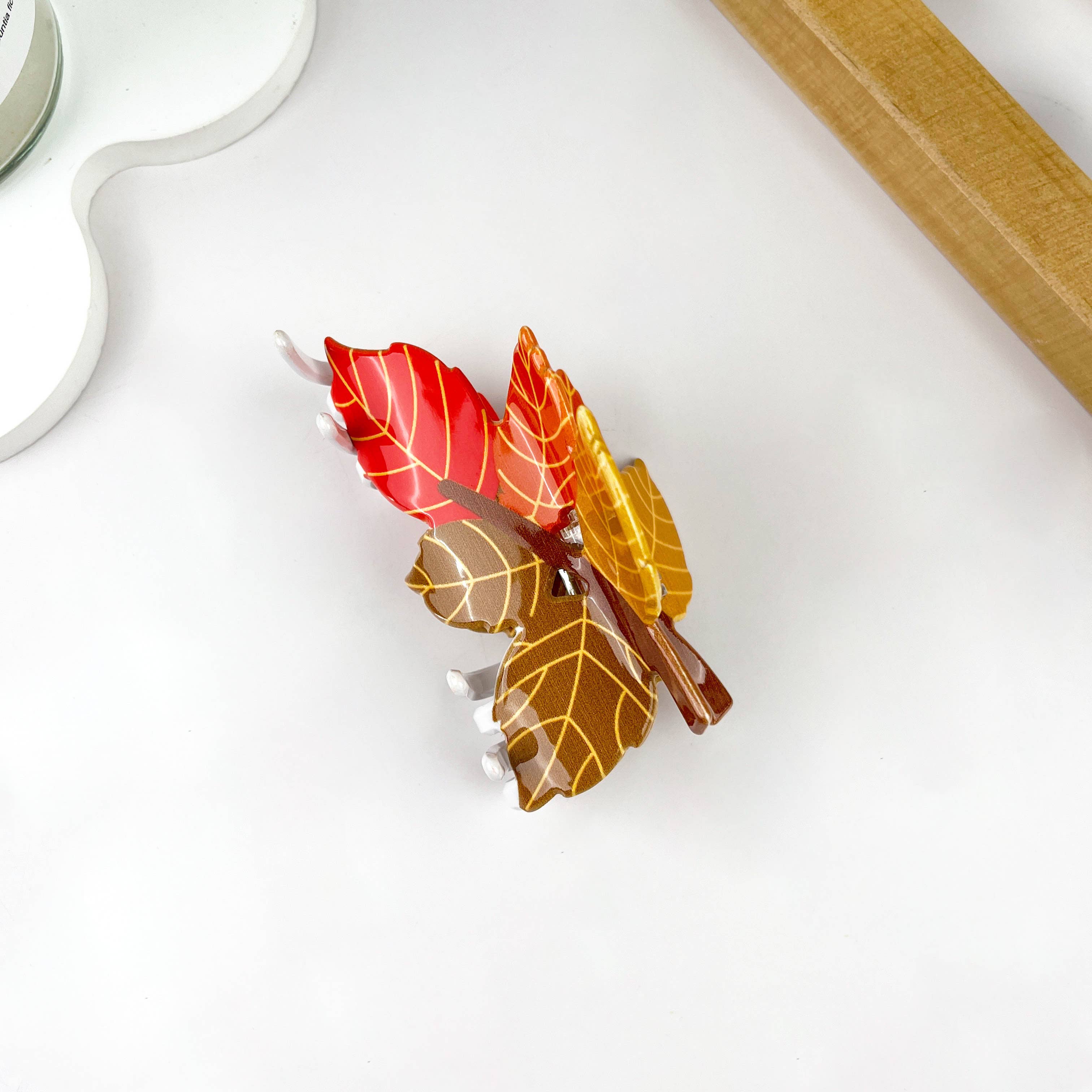 mildstyles – wholesale Hårklämma - Dam – Höst- och vinterhårklämmor i akryl med ekorre- och djurmotiv2